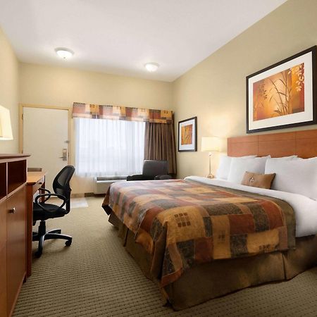 Ramada By Wyndham Drayton Valley Dış mekan fotoğraf