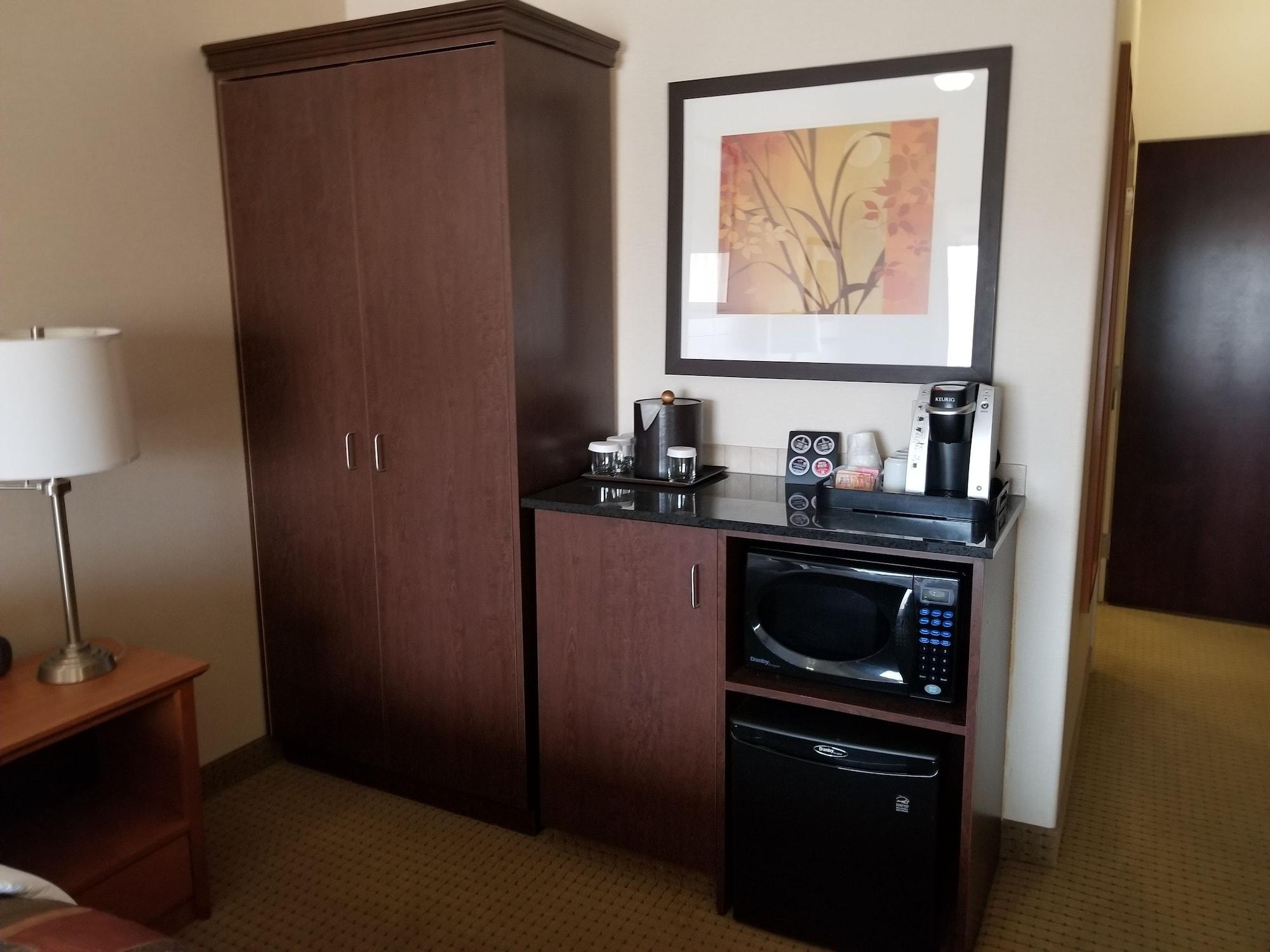 Ramada By Wyndham Drayton Valley Dış mekan fotoğraf