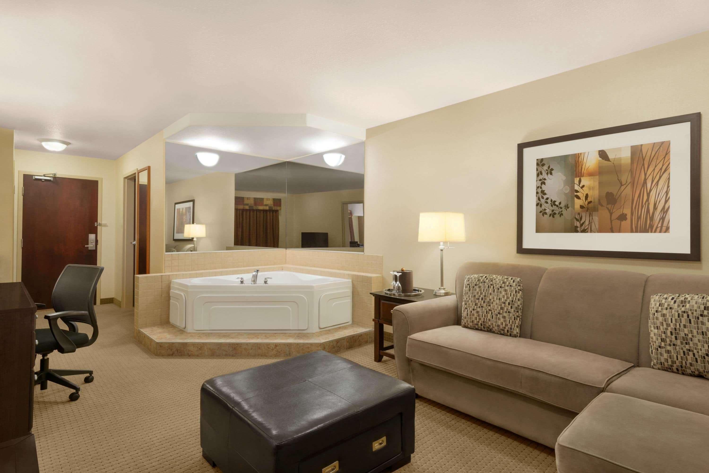 Ramada By Wyndham Drayton Valley Dış mekan fotoğraf