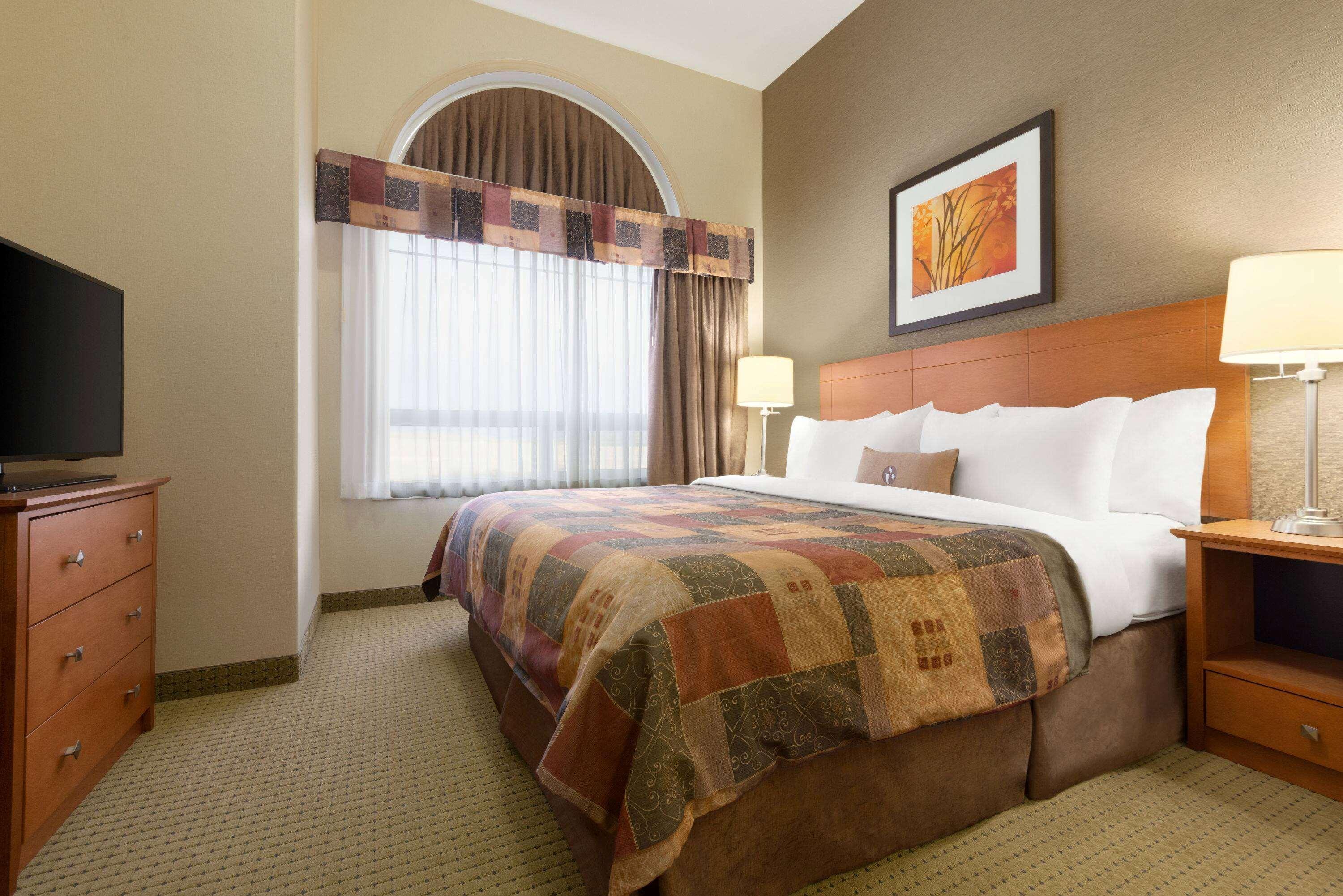 Ramada By Wyndham Drayton Valley Dış mekan fotoğraf